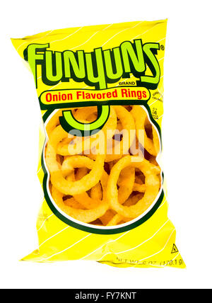 Winneconni, WI - 10 juin 2015 : sac de croustilles à saveur d'Funnyuns oignon anneaux Banque D'Images