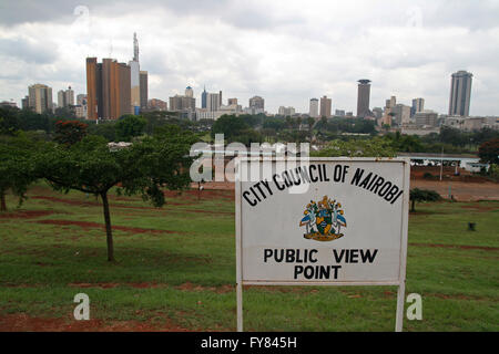 Point de vue du public de la ville de Nairobi, avec le paysage en arrière-plan, au Kenya Banque D'Images