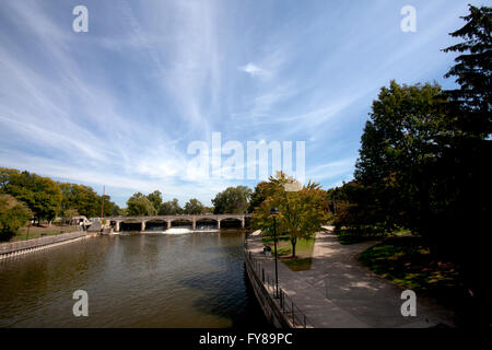 Hamilton barrage sur la rivière Flint de Flint, Michigan. Banque D'Images