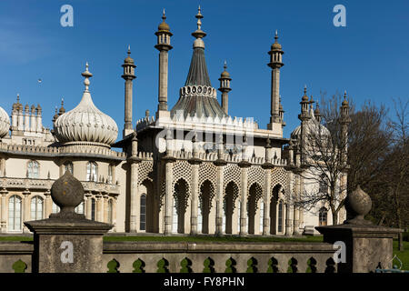 Royal Pavilion de Brighton a commandé par le futur Roi d'Angleterre George IV et conçu dans le style Régence par J Nash Banque D'Images