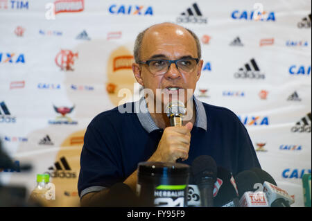 MANAUS, AM - 23/04/2016 : FORMATION FLAMINGO - Conférence de presse Eduardo Carvalho Mello drapeau pour la formation de Flamengo, tenue à l'Aréna da Amaz ?nia. (Photo : Bruno Zanardo / FotoArena) Banque D'Images