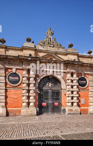 Entrée du vieux marché aux poissons, Newcastle upon Tyne, Tyne and Wear, England, UK. Banque D'Images