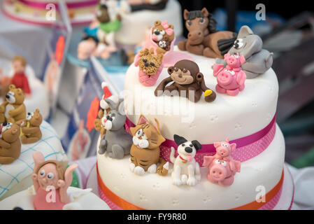 Forme animale décorations de gâteaux d'anniversaire Cake International - Les Sugarcraft décoration de gâteaux, pâtisseries et Show à Londres Banque D'Images