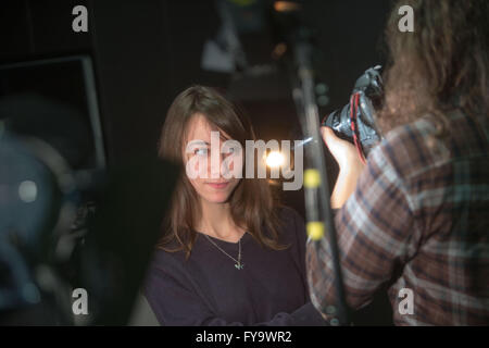 Les étudiants en studio photographique Banque D'Images
