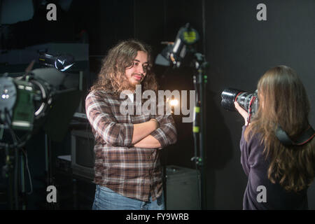 Les étudiants en studio photographique Banque D'Images