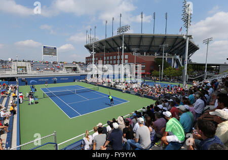 En plein air et de l'Arthur Ashe Stadium, l'US Open en 2014, tournoi du Grand Chelem de tennis de l'ITF, l'USTA Billie Jean King National Banque D'Images