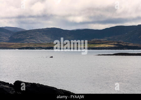 Côte de Donegal à Rosbeg Irlande aux pêcheurs de homard dans la baie de travail Banque D'Images