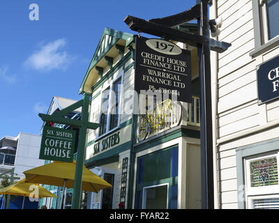 Six Sœurs bâtiments sur Marine Parade à Napier, île du Sud, Nouvelle-Zélande Banque D'Images