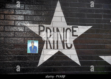 Prince star sur l'extérieur de la Première Avenue et 7e Rue discothèque Entrée au centre-ville de Minneapolis, Minnesota Banque D'Images