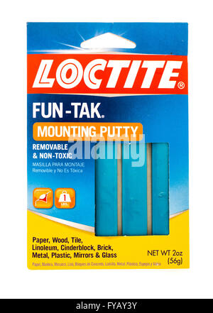 Winneconne, WI 14 Sept 2015 : Paquet de fun-tak Loctite mastic de montage. Banque D'Images