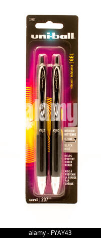 Winneconne, WI 18 Sept 2015 : Package d'uni-ball stylos à encre gel. Banque D'Images