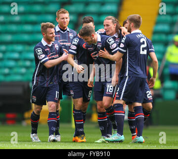 Celtic Park, Glasgow, Ecosse. Apr 24, 2016. Championnat d'Écosse de football Celtic contre le comté de Ross. Murdoch Stewart célèbre son but : Action Crédit Plus Sport/Alamy Live News Banque D'Images