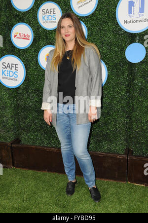 Culver City, CA, USA. Apr 24, 2016. 24 avril 2016 - Culver City, Californie - Drew Barrymore. Arrivées de Safe Kids Day tenue à Smashbox Studios. Crédit photo : Birdie Thompson/AdMedia Crédit : Birdie Thompson/AdMedia/ZUMA/Alamy Fil Live News Banque D'Images