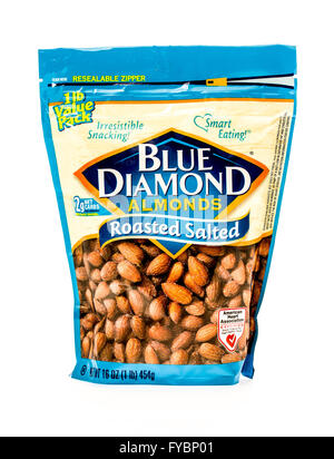 Winneconne, WI 19 Sept 2015 : Sac d'amandes Blue Diamond à saveur de sel rôti. Banque D'Images