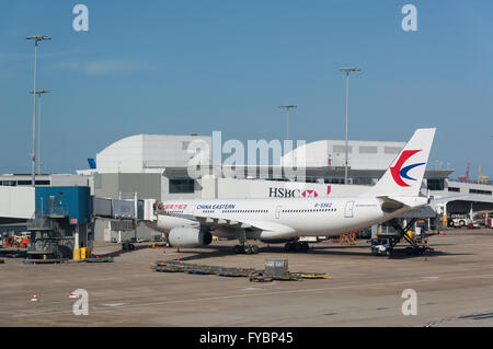 China Eastern Airlines Airbus A330-200 à l'aéroport de Sydney Kingsford Smith, Mascot, Sydney, New South Wales, Australia Banque D'Images