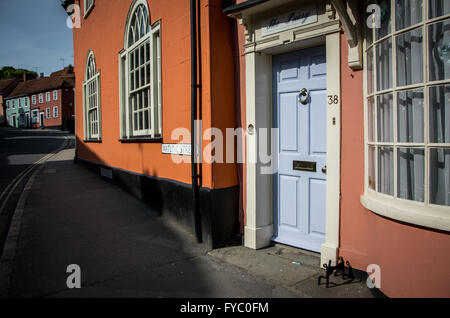 Maisons colorées à Thaxted, Essex, Angleterre Banque D'Images