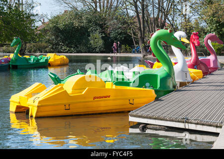 Lac de plaisance à Alexandra Palace, London Borough of Haringey, Greater London, Angleterre, Royaume-Uni Banque D'Images