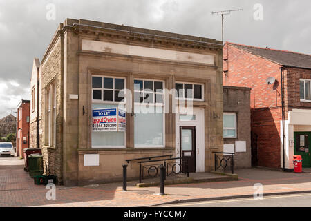 Ex succursale de la HSBC en Chateauneuf sur le Nord du Pays de Galles a ouvert ses portes en 1910 en tant que Midland Bank l'une des deux succursales de banques rurales dans la région de North East Wales fermée en 2016 Banque D'Images