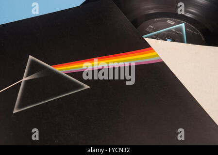 Côté sombre de la Lune album sur vinyl de Pink Floyd avec manchon original artwork Banque D'Images