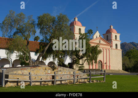 La mission historique fondée en 1786, Santa Barbara CA Banque D'Images