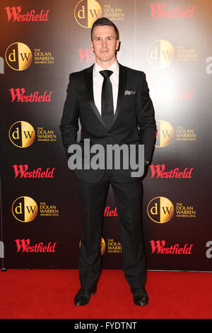 Sydney, Australie. 26 avril 2016. La Fédération de football de l'Australie (FFA) Dolan Warren Awards 2016 pour les hommes et femmes football (soccer) ont été annoncés à l'Carriageworks. Le prix 2016 "Dolan Warren", célébrera la Julie Dolan et Johnny Médaille Médaille Warren pour les meilleurs joueurs de la W-League Westfield et Hyundai A-League, respectivement. Photo : Matt McKay de la Brisbane Roar. Crédit : Richard Milnes/Alamy Live News Banque D'Images