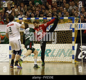 L'action de Berlin Füchse in pro-match de hand contre HSG Wetzlar le 17 avril 2016 au Max Schmeling Halle Berlin, Allemagne Banque D'Images