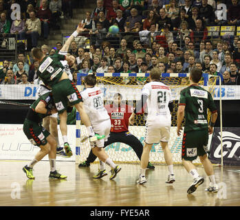 L'action de Berlin Füchse in pro-match de hand contre HSG Wetzlar le 17 avril 2016 au Max Schmeling Halle Berlin, Allemagne Banque D'Images