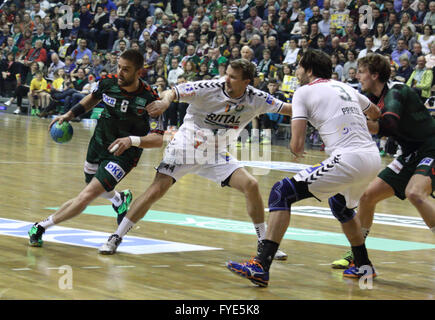 L'action de Berlin Füchse in pro-match de hand contre HSG Wetzlar le 17 avril 2016 au Max Schmeling Halle Berlin, Allemagne Banque D'Images