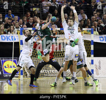 L'action de Berlin Füchse in pro-match de hand contre HSG Wetzlar le 17 avril 2016 au Max Schmeling Halle Berlin, Allemagne Banque D'Images