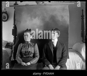 Photographie victorienne de deux personnes ayant pris leur portrait à Fallston, Maryland Banque D'Images