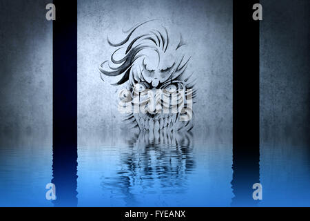 Le caractère monstrueux mur bleu reflets dans l'eau Banque D'Images