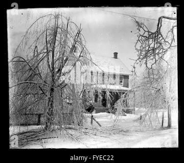 Photographie victorienne d'une maison à Fallston Maryland après une tempête de neige fondue Banque D'Images