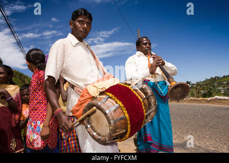 Sri Lanka, Nuwara Eliya, Saraswati festival, musiciens, batteur et corniste Nadaswaram Banque D'Images