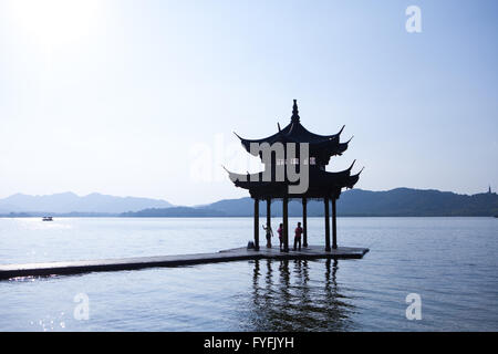 Ancien pavillon, sur le lac de l'ouest Banque D'Images