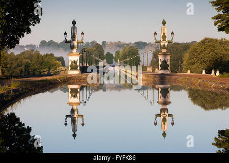 Pont-canal, canal de Briare, Département Loiret, Center-Val de Loire, France Banque D'Images