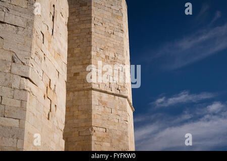 Murs du château Castel del Monte, Andria, Puglia (Pouilles), Italie Banque D'Images