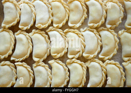 Sur le conseil de cuisine quenelles Banque D'Images