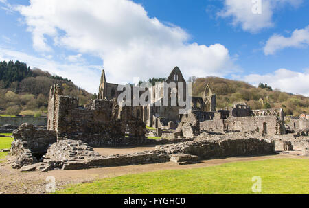 Abbaye de Tintern Wales UK ruines du monastère cistercien destination Monmouthshire Chepstow près de Banque D'Images