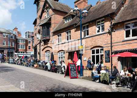 Bars et restaurants près de château de Nottingham. Banque D'Images