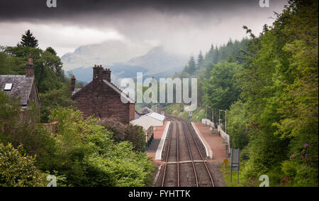 Oban, Scotland - 4 juin 2011 : Dalmally Gare sur la branche de l'Oban West Highland Line. Banque D'Images