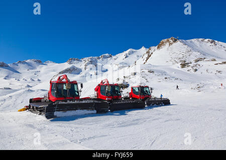 Machines pour la préparation de la pente de ski à Bad Hofgastein, Autriche Banque D'Images