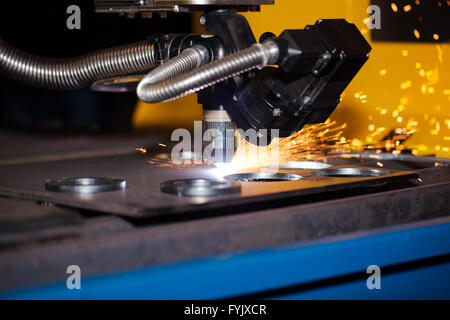 Machine de découpe plasma cnc industrielles Banque D'Images