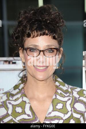 Los Angeles, CA, USA. Apr 26, 2016. Rebecca Miller aux arrivées de MAGGIE'S Premiere Arclight, plan d'Hollywood, Los Angeles, CA, 26 avril 2016. Credit : Dee Cercone/Everett Collection/Alamy Live News Banque D'Images