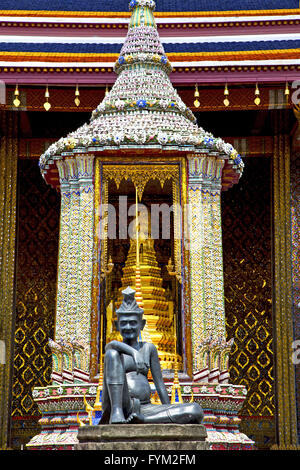 Siddharta dans le temple Wat asia step palais Banque D'Images