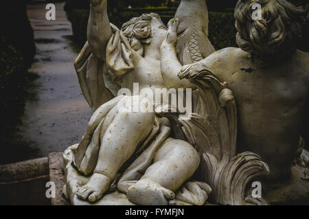 Les sources classiques de l'eau dans les jardins royaux d'Aranjuez, Espagne Banque D'Images