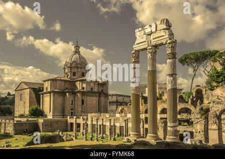 Image style rétro de l'ancien forum romain de Rome, Italie Banque D'Images