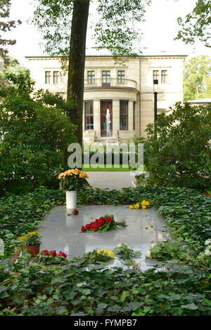 Grab Richard Wagner, Villa Wahnfried, Richard-Wagner-Strasse, Bayreuth, Bayern, Deutschland Banque D'Images