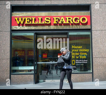 Une succursale de Bank of America à New York, le dimanche 24 avril 2016. (© Richard B. Levine) Banque D'Images