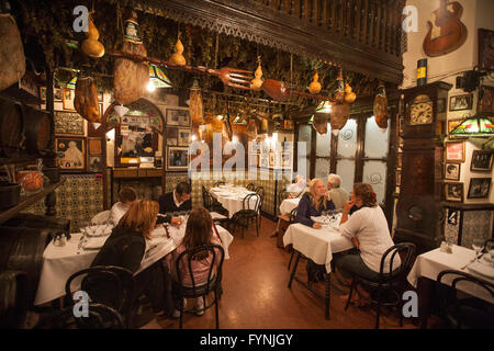 Barcelone Los Caracoles Restaurant traditionnel dans le centre historique Banque D'Images