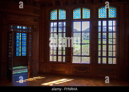 Intérieur de la forteresse du château de Rocchetta Mattei, Grizzana Morandi, Bologne, Émilie-Romagne, Italie. Banque D'Images